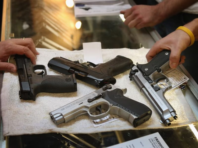 Il sort un pistolet d'alarme dans le métro de Rouen pour défendre