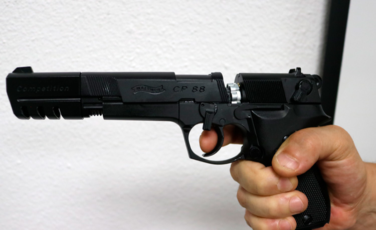 Le Walther CP88 Competition dispose d'une culasse fixe.